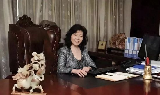 “疫苗女王”长生生物高俊芳被判无期：迟到的正义，也是正义